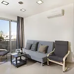 Rhodes Central Suite